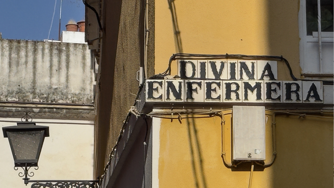 Rótulo de la calle Divina Enfermera en Sevilla