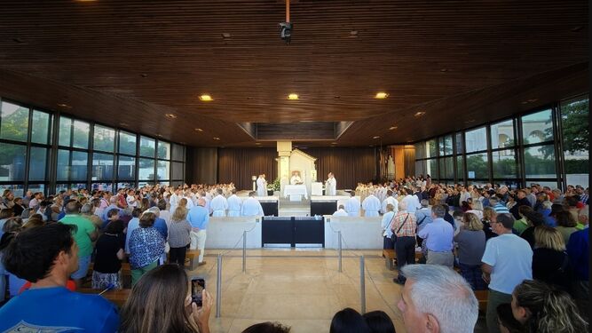 Consagración del clero de Toledo en el santuario de la Virgen en Fátima
