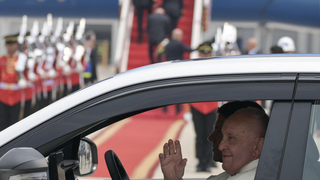 Llegada de Francisco a Indonesia