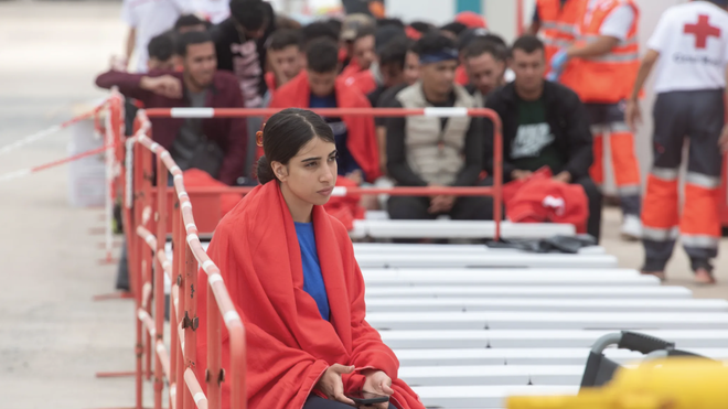 Una joven inmigrante llegada en cayuco a Canarias