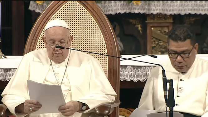 El Papa, en su discurso a la vida religiosa de Indonesia