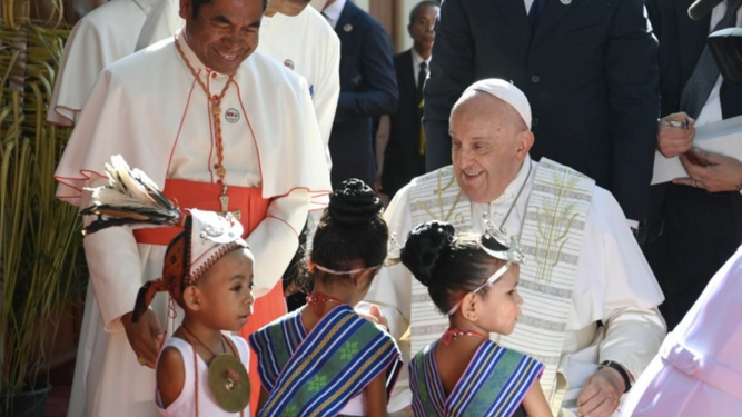 El Papa y el cardenal Virgilio do Carmo da Silva