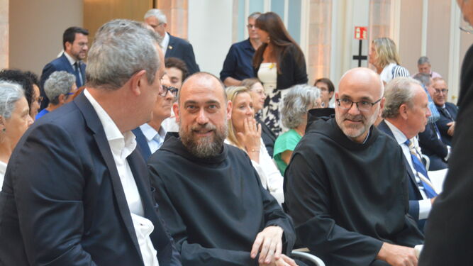 Monjes de Montserrat en el Parlament de Cataluña