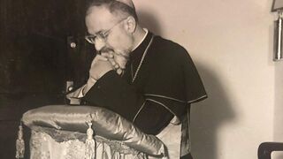 El Cardenal Agagianian