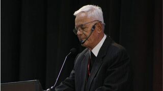 Monseñor Víctor Corrall, obispo emérito de Riobamba