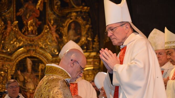 El obispo Agustí, con fray Octavi Vilà