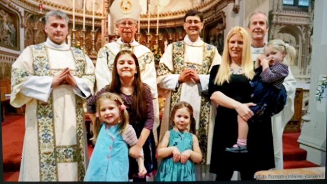 8000 sacerdotes casados solo en España