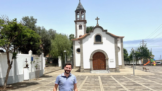 Ciro Molina, en la ermita de Pico Bermejo