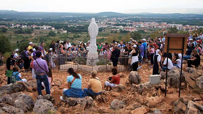 Las apariciones y la María del Evangelio