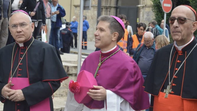 Peña Parra, Josep Lluís Serrano. y el cardenal Omella