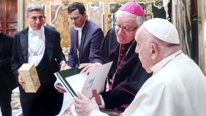 Saiz Meneses entregó en abril el expediente al Papa