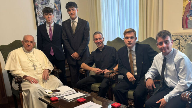 Eric, Pol, Ferran y Adrià con el papa Francisco