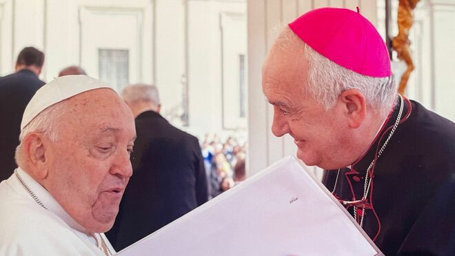 Pérez Pueyo entregó al Papa la documentación el pasado miércoles