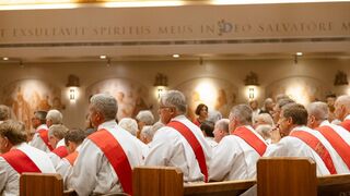 Diáconos en una celebración