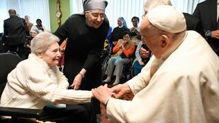 El Santo Padre visitó un Hogar de Ancianos en Bruselas