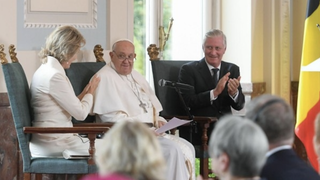 Los reyes de Bélgica aplauden el discurso de Bergoglio