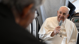 Francisco, en el avión