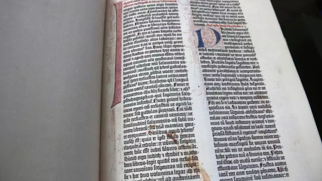 Réplica de la Biblia de Gutenberg