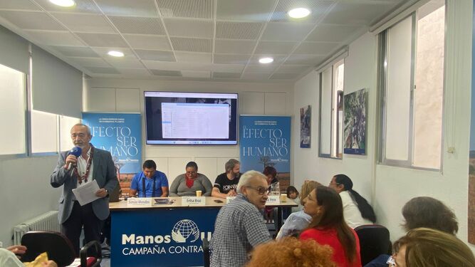 Mesa redonda en Manos Unidas