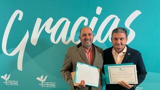 Dos psicólogos y dos diáconos