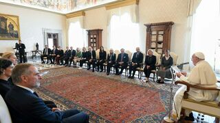 Francisco junto a la delegación de la Asociación italiana de Empresas familiare