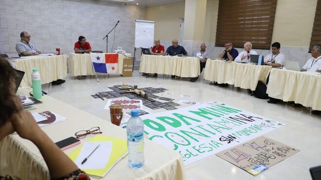 Encuentro de obispos latinoamericanos en Panamá
