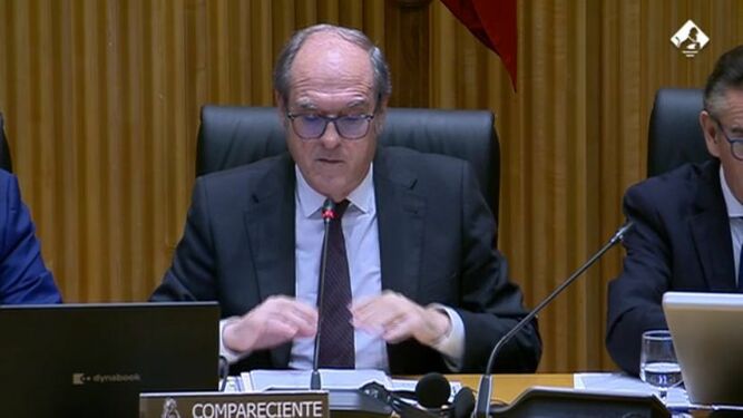 Gabilondo presentó su informe