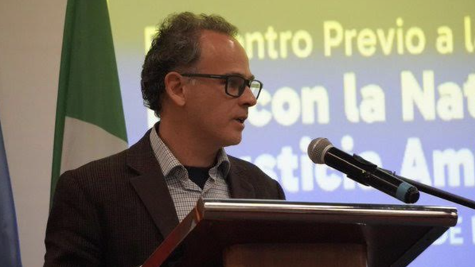 Carlos Torres