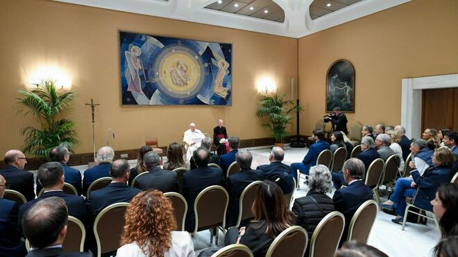 El Papa, con los cirujanos