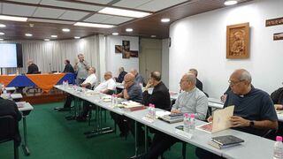 Los obispos, en su plenaria extraordinaria