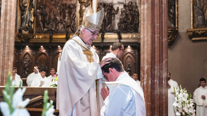 Ordenación de Javier Bausili