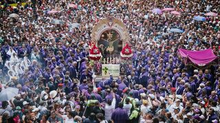 Procesión del Cristo de los mIlagros. Lima (Perú)