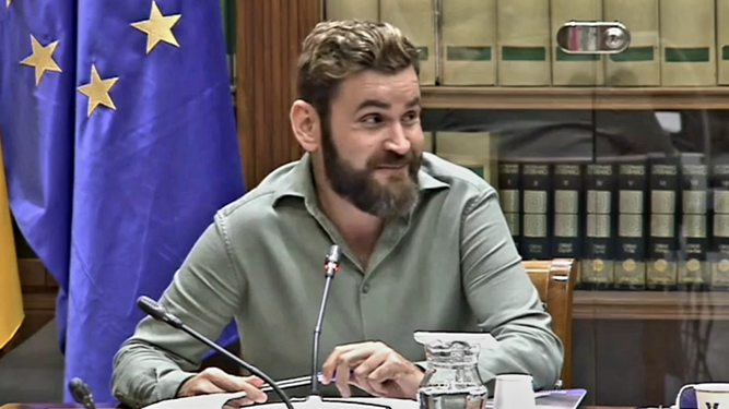 Ciro Molina, en el Parlamento de Canarias