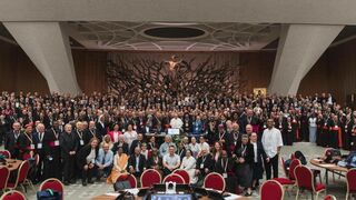 Los padres y madres sinodales, con el papa Francisco