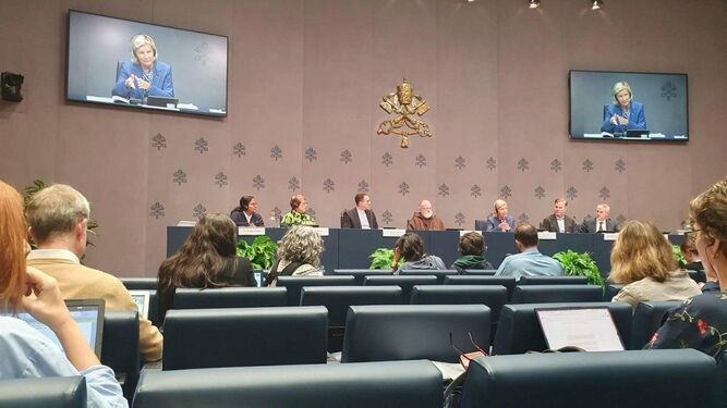 Rueda de prensa de presentación del informe antiabusos