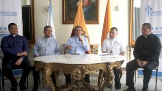 Monseñor Cabrera en rueda de prensa