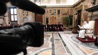El Papa, con el Dicasterio para la Comunicación