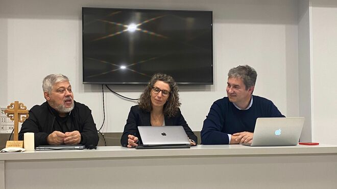 María Dolores Sánchez Galera y Sergio Massironi, junto a Peio Sánchez