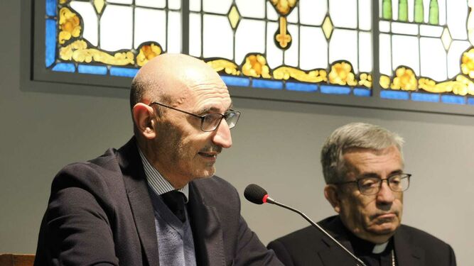 Jesús Avezuela, con Luis Argüello