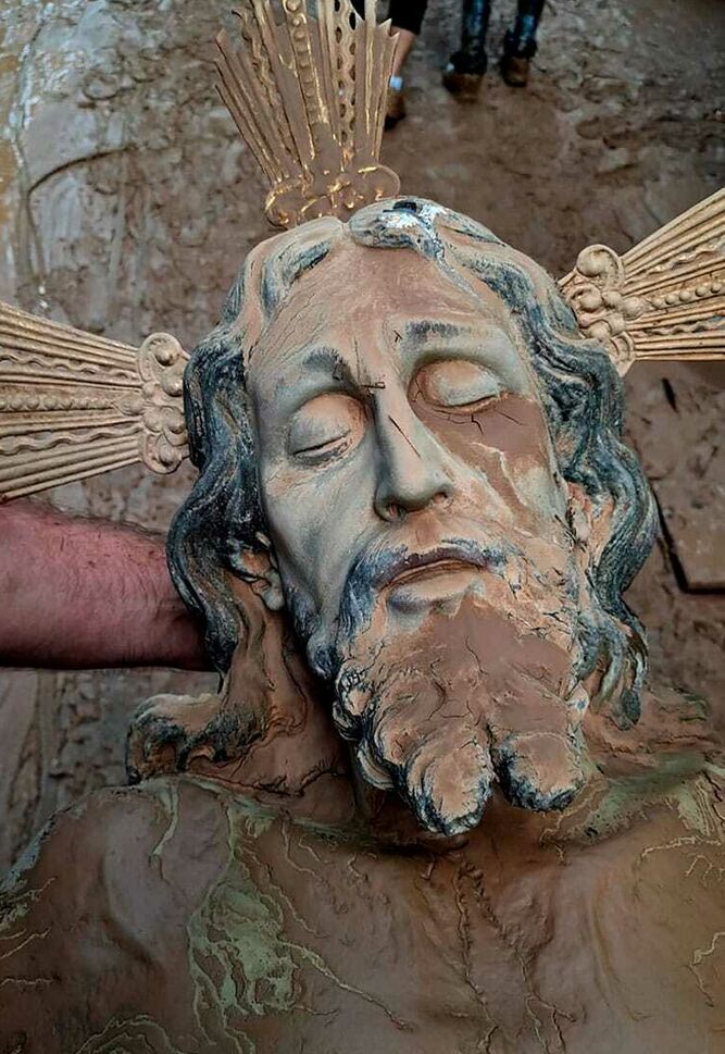 El cristo embarrado de Paiporta