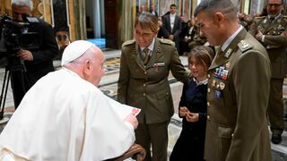 El Papa recibe a los oficiales y militares del Mando de Transportes y Materiales