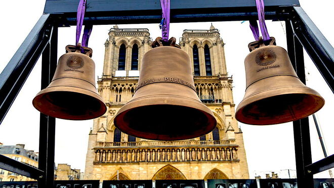 Las tres nuevas campanas, un mes antes de la reapertura de la icónica catedral