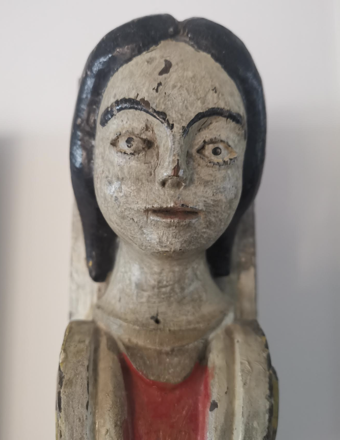 Estatua de mujer