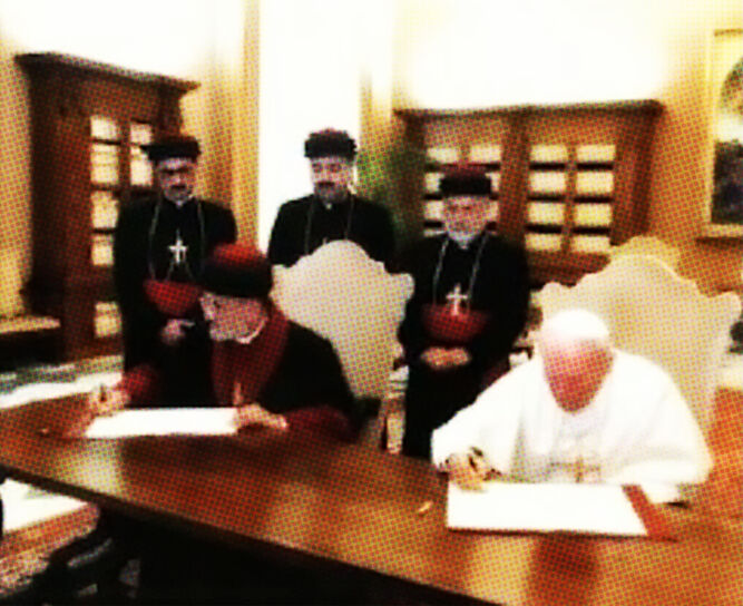 Juan Pablo II firma la Declaración