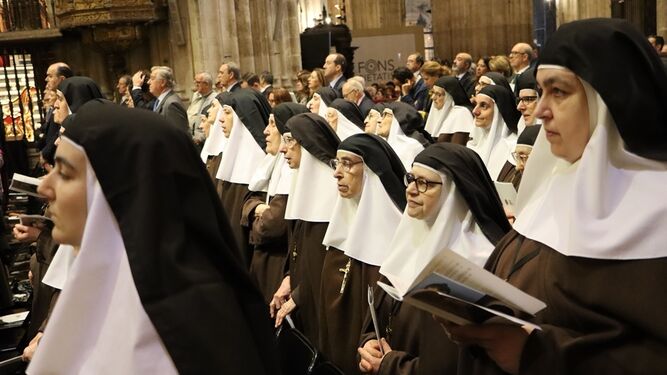 Las monjas de la cruz, durante la ceremonia