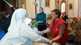 Las Hijas de la Caridad ponen a disposición un centenar de plazas para acoger a personas afectadas por la Dana