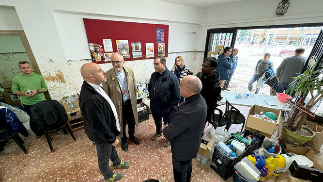 El prefecto Czerny, con el arzobispo Benavent, en Alfafar