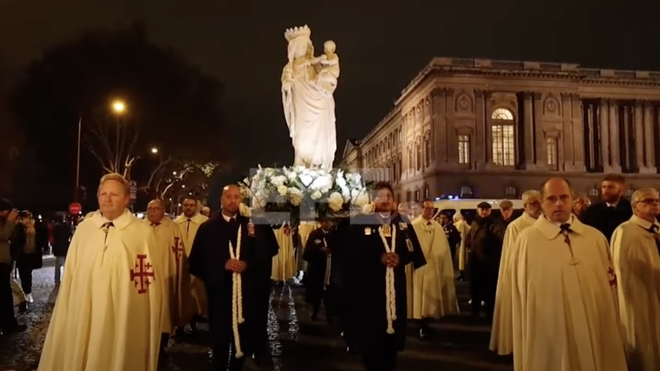 Traslado de la Virgen de Notre Dame a la catedral