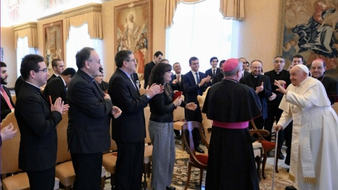 Francisco saluda a los obispos y seminaristas de Pamplona y San Sebastián