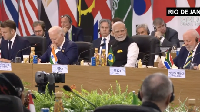 Los líderes del G20, escuchando al Papa